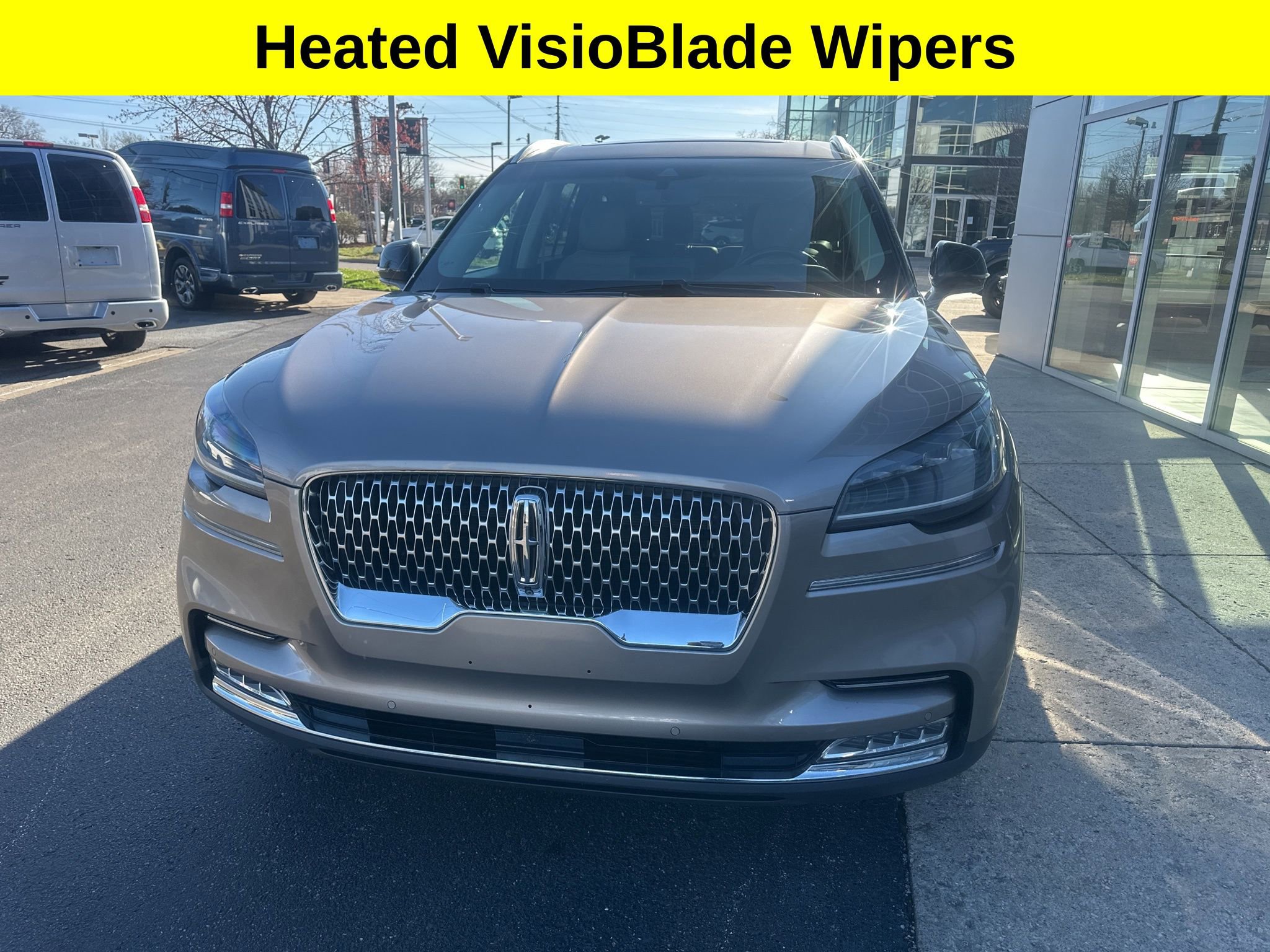 Used 2020 Lincoln Aviator Reserve w/ Equipment Group 201A image 7