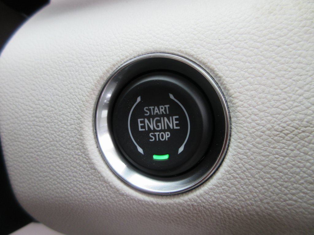 New 2025 GMC Acadia Denali image 25