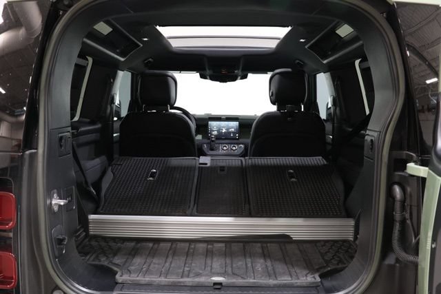 Used 2023 Land Rover Defender 110 75th Limited Edition AWD/4WD image 32