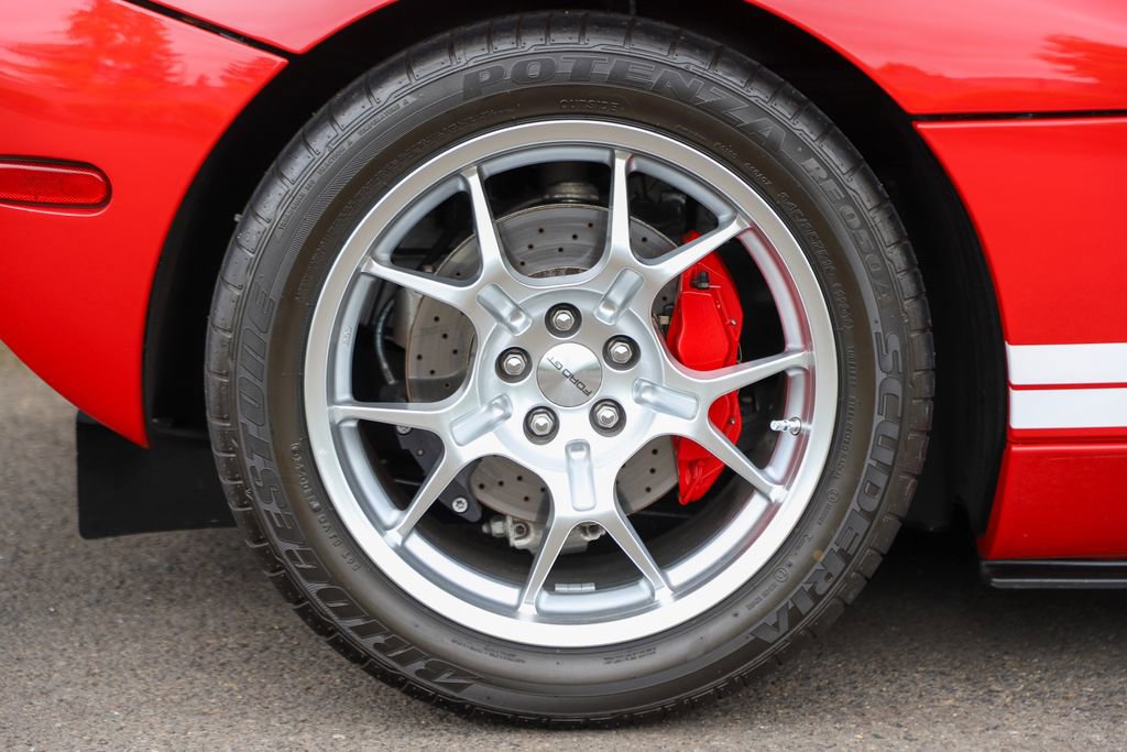 Used 2006 Ford GT RWD image 88