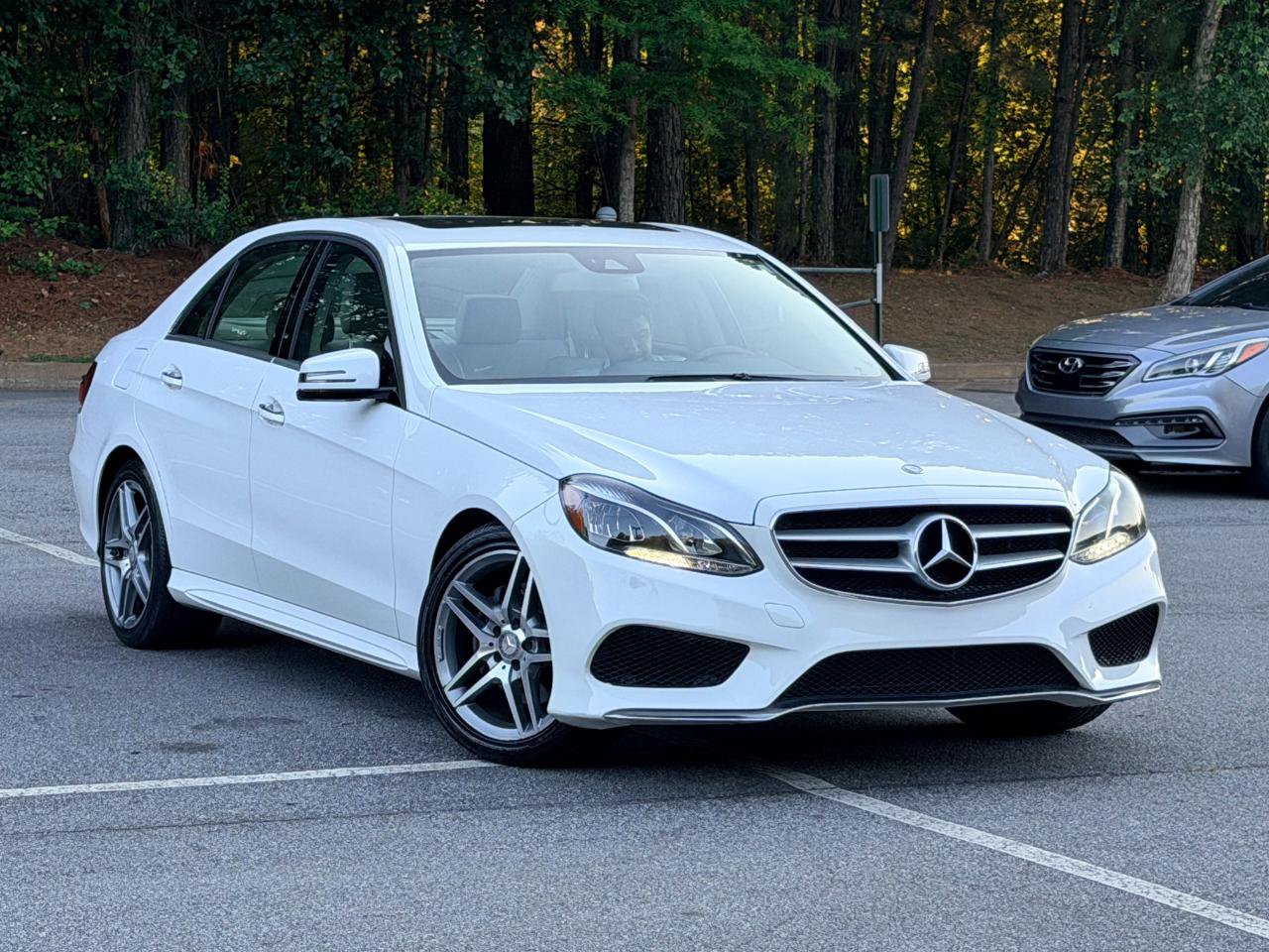 Used 2014 Mercedes-Benz E 350 Sedan image 3