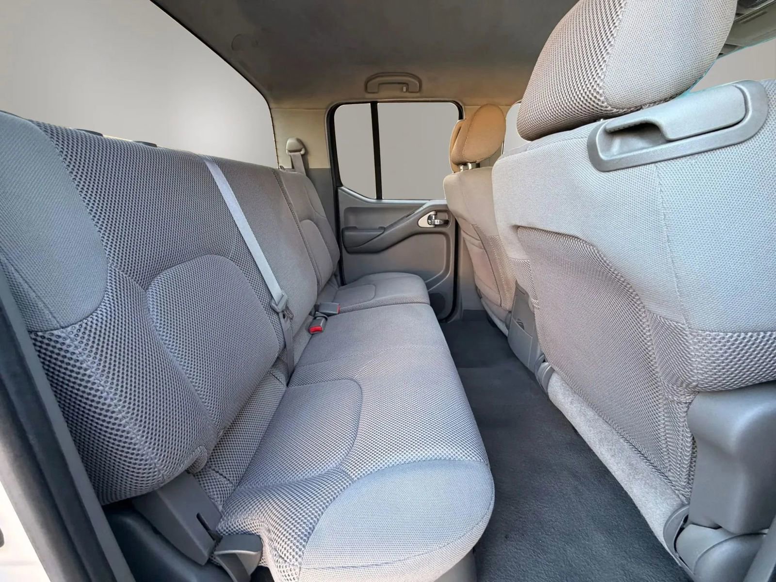 Used 2008 Nissan Frontier SE w/ SE Value Truck Pkg RWD image 26