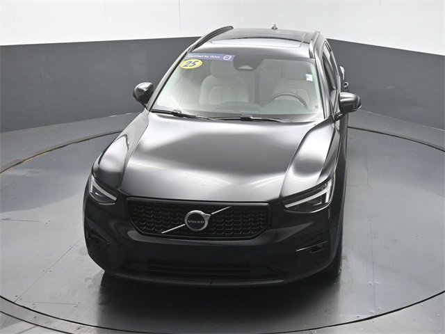 Used 2025 Volvo XC40 B5 Ultra image 44