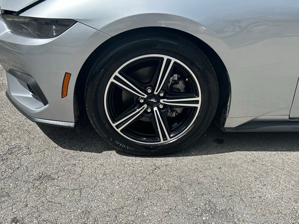 Used 2025 Ford Mustang Premium RWD image 28