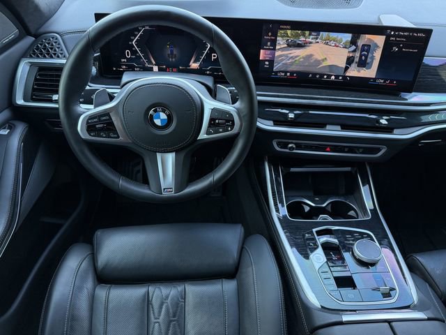 Used 2025 BMW X7 xDrive40i w/ M Sport Package AWD/4WD image 12