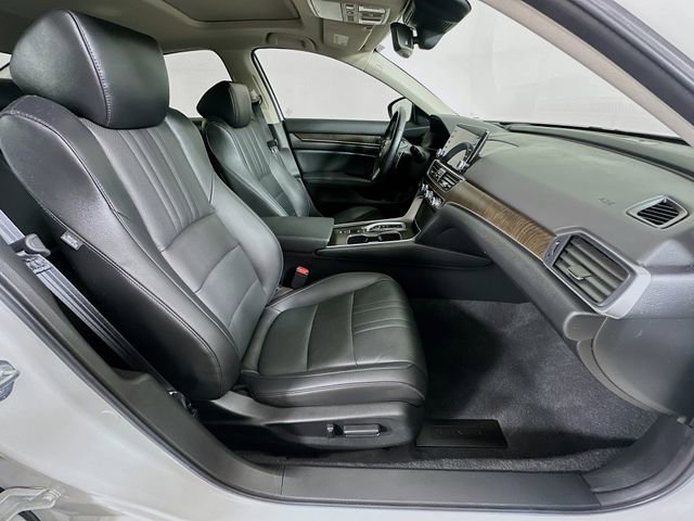 Used 2022 Honda Accord Touring image 8