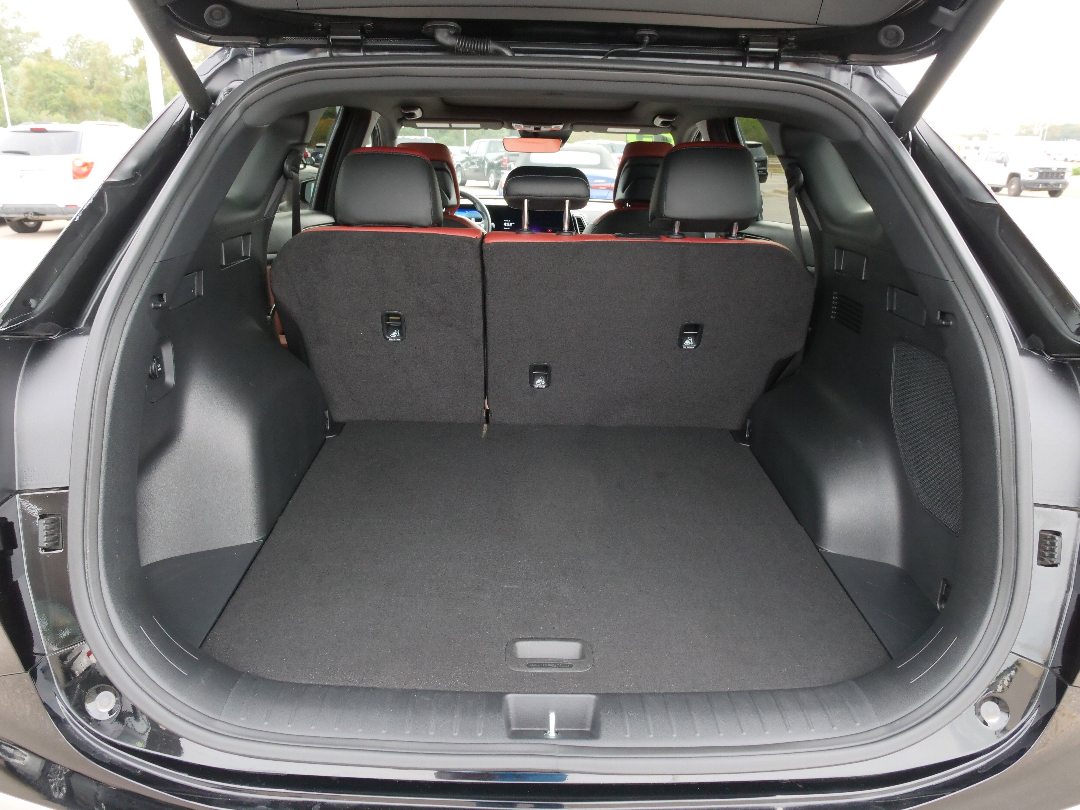 Certified 2025 Kia Sportage SX image 14