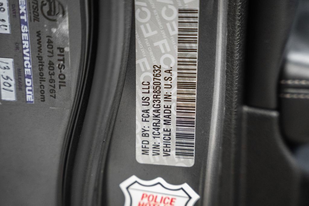 Used 2024 Jeep Grand Cherokee L Laredo image 45