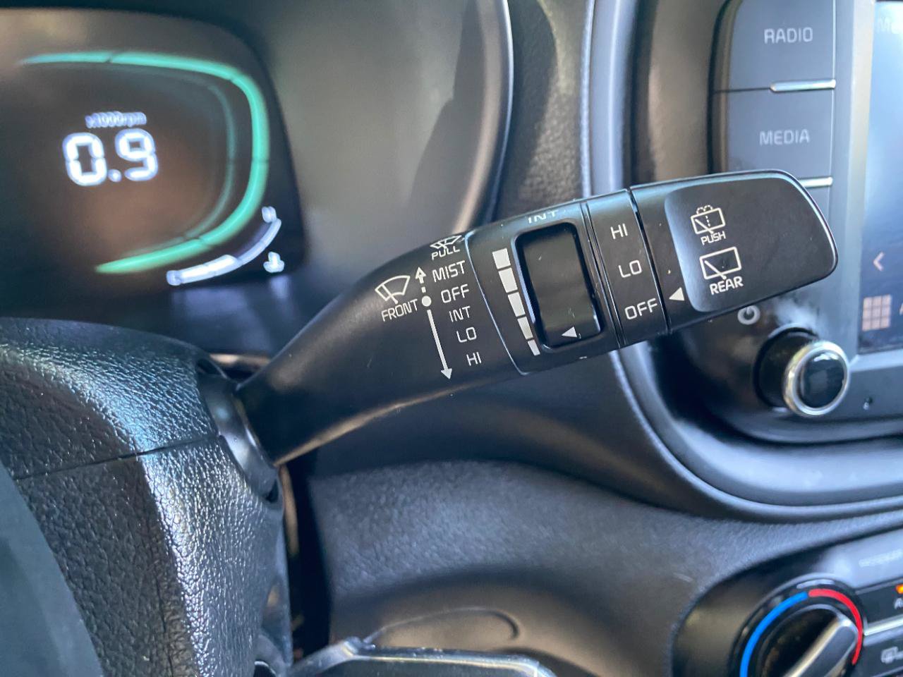 Used 2025 Kia Soul LX w/ LX Technology Package FWD image 60