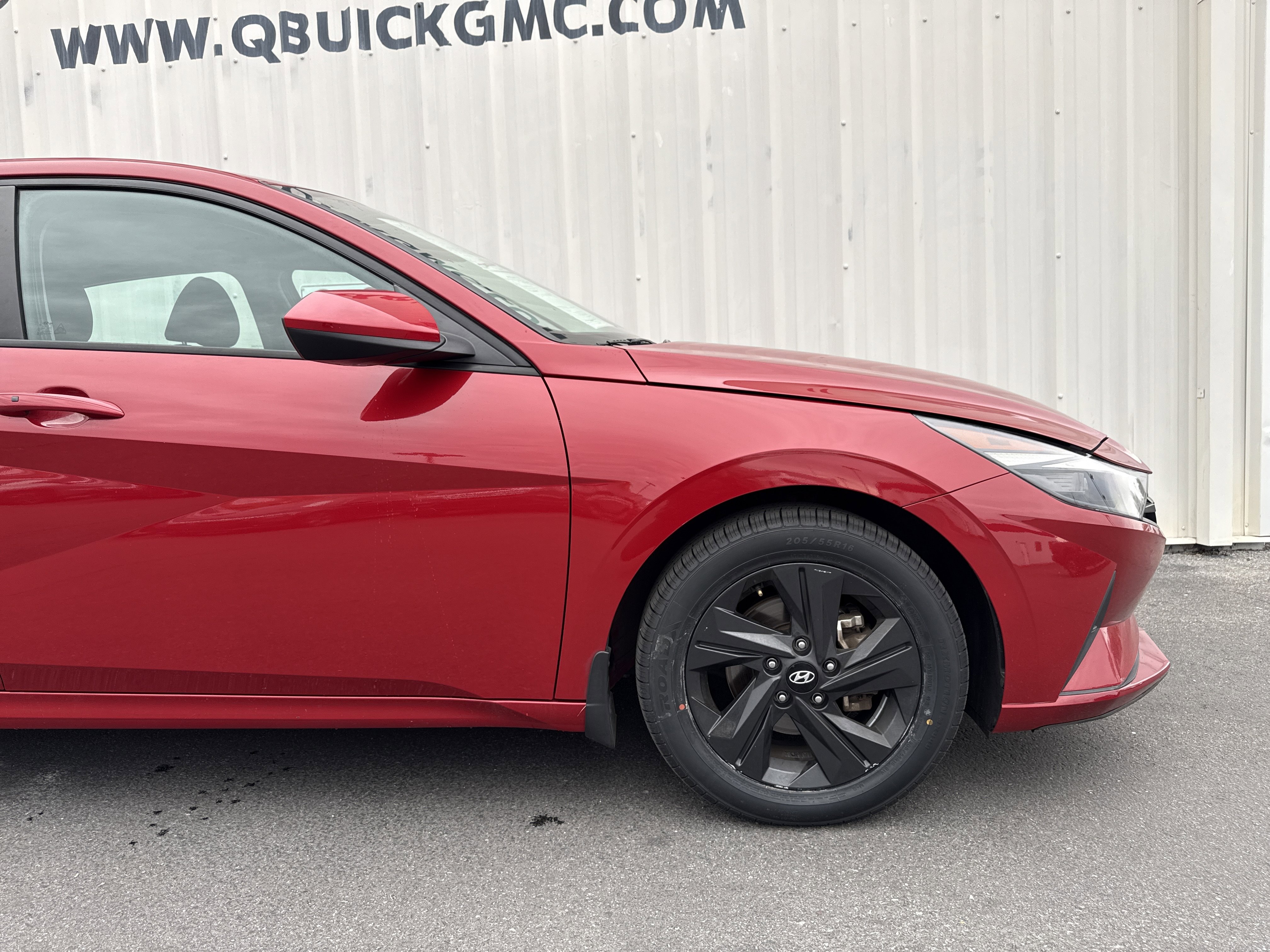 Used 2023 Hyundai Elantra SEL w/ Preferred Accessory Package image 24