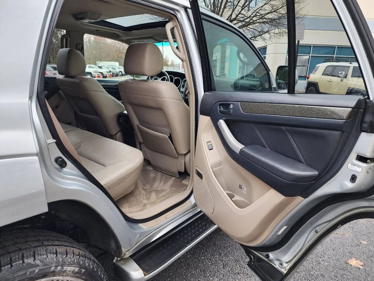 Used 2004 Toyota 4Runner Limited image 32