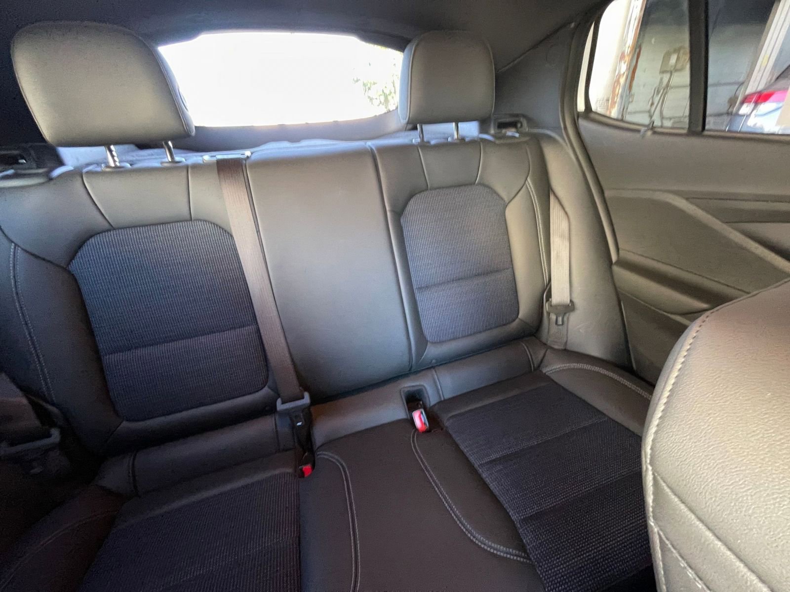 Used 2025 Buick Envista Preferred image 36