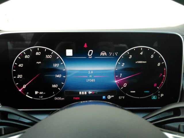 Used 2024 Mercedes-Benz GLC 300 w/ Driver Assistance Package image 38