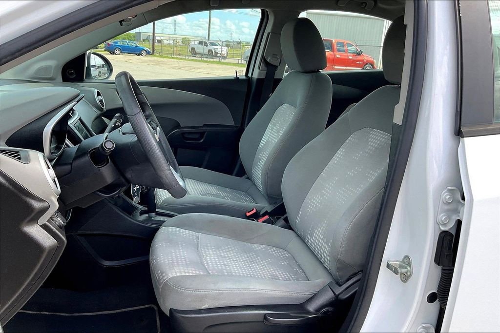Used 2018 Chevrolet Sonic LS image 18