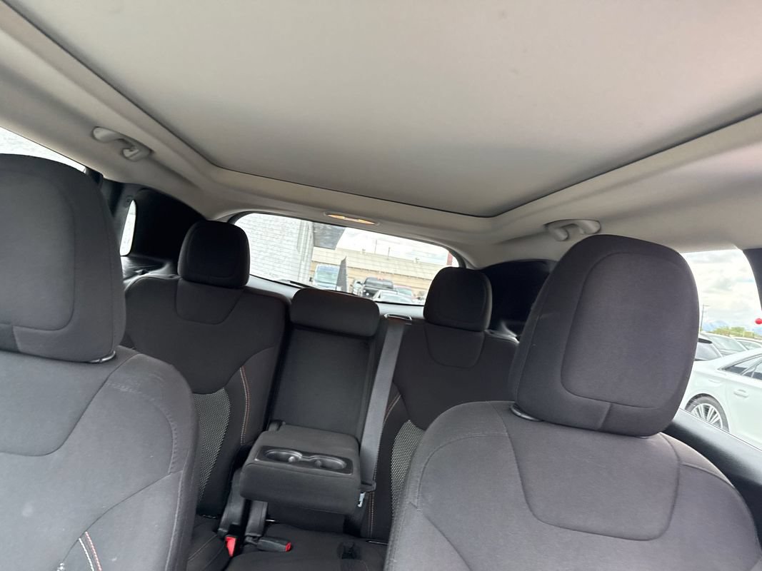Used 2017 Jeep Cherokee Latitude AWD/4WD image 20