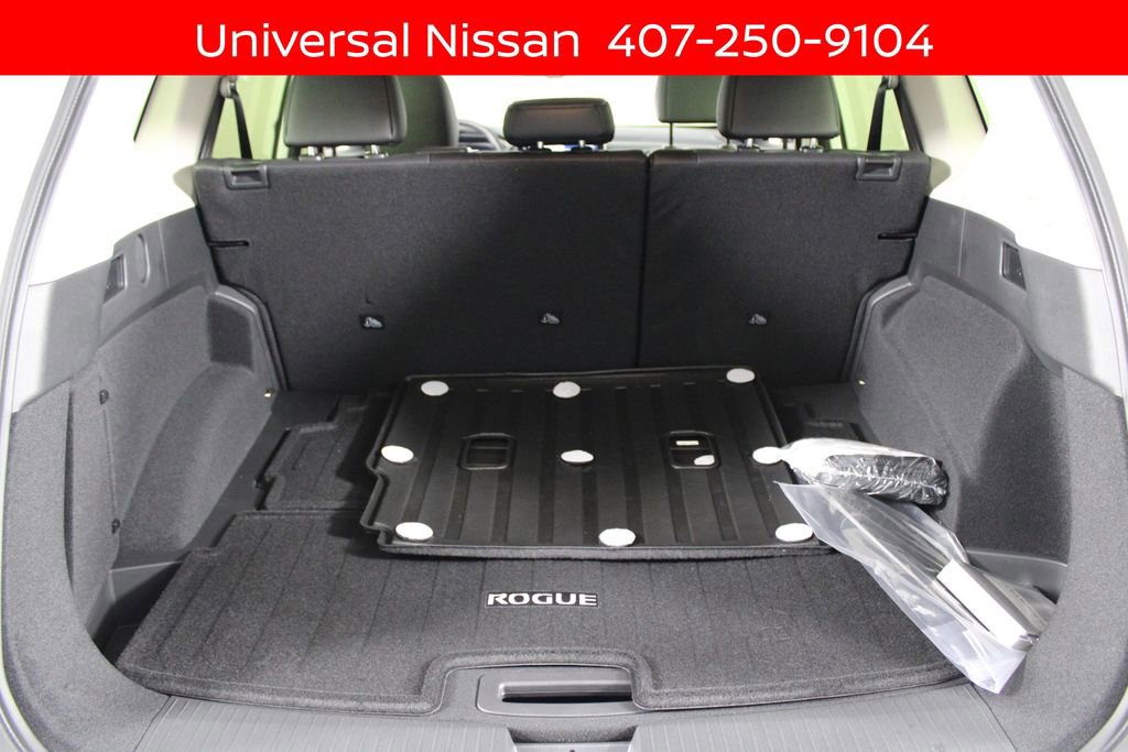 New 2026 Nissan Rogue Platinum w/ Tech Package AWD/4WD image 13