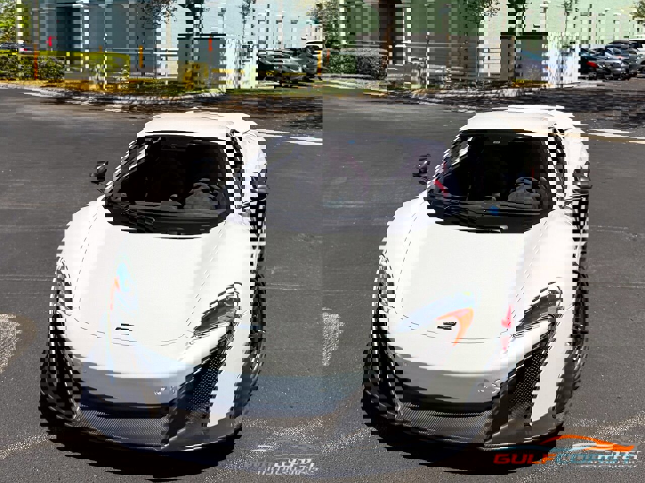 Used 2016 McLaren 675LT image 10