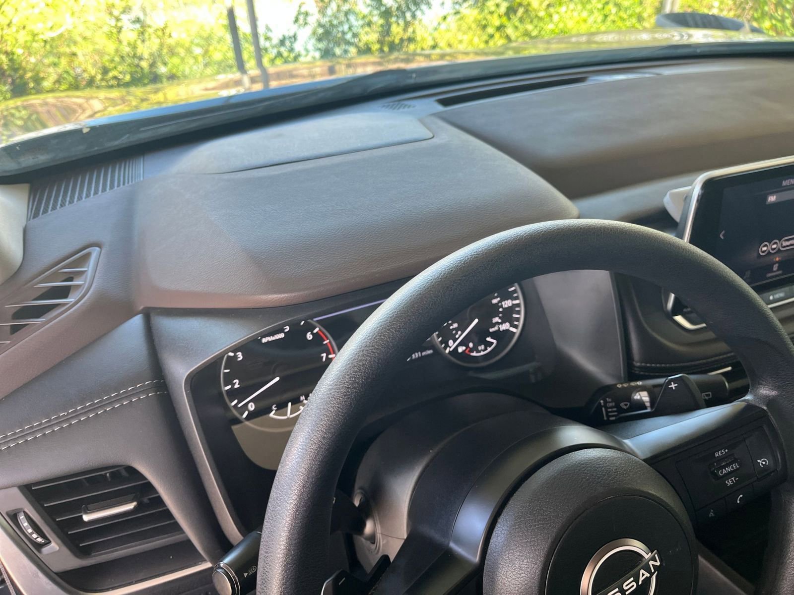 Used 2023 Nissan Rogue S image 33