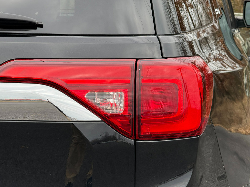 Used 2019 GMC Acadia SLT image 9