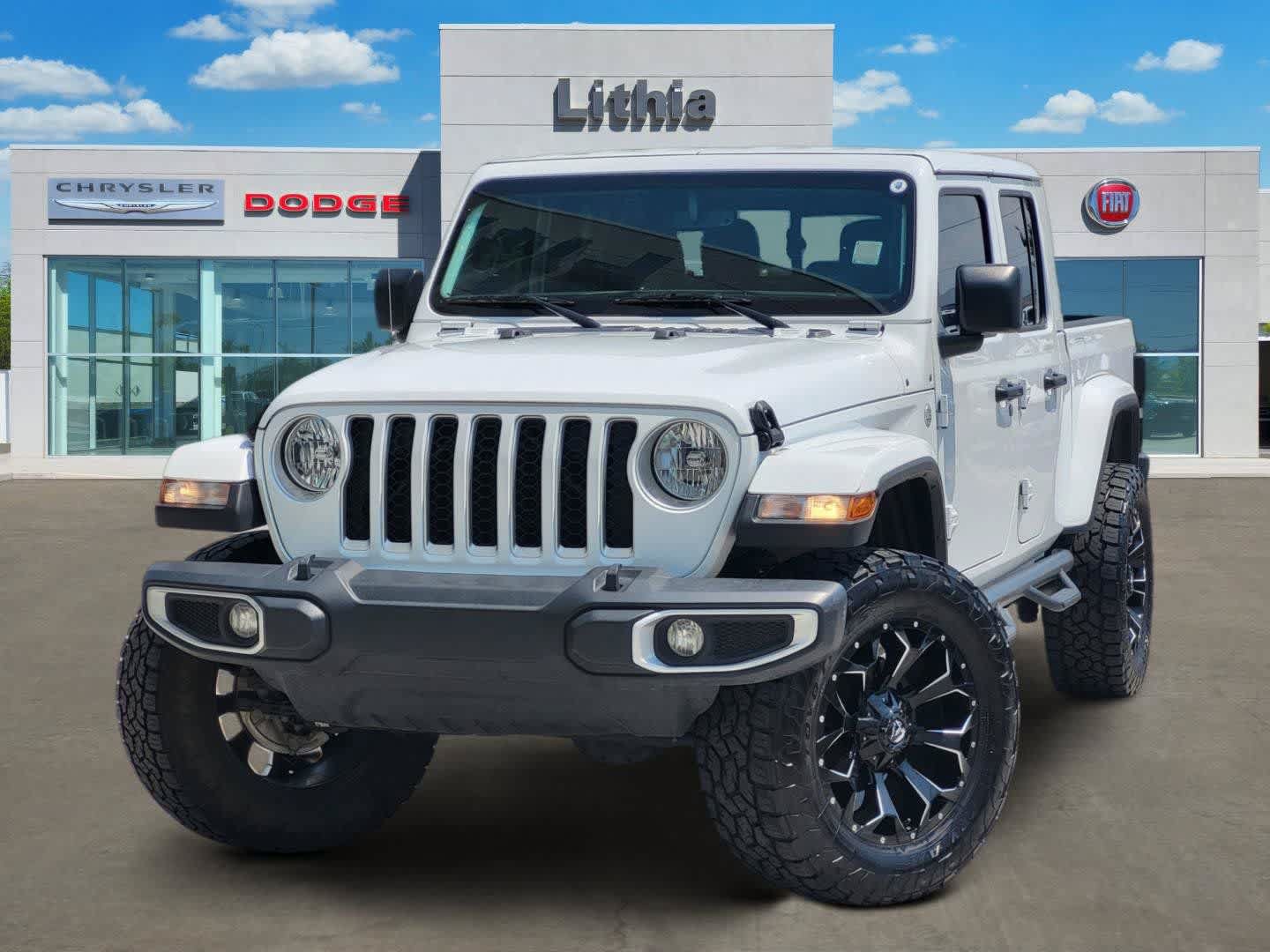 Used 2023 Jeep Gladiator Overland w/ Popular Equipment Package AWD/4WD image 1