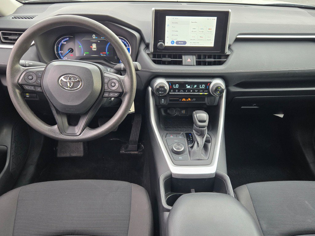 Used 2024 Toyota RAV4 LE AWD/4WD image 17