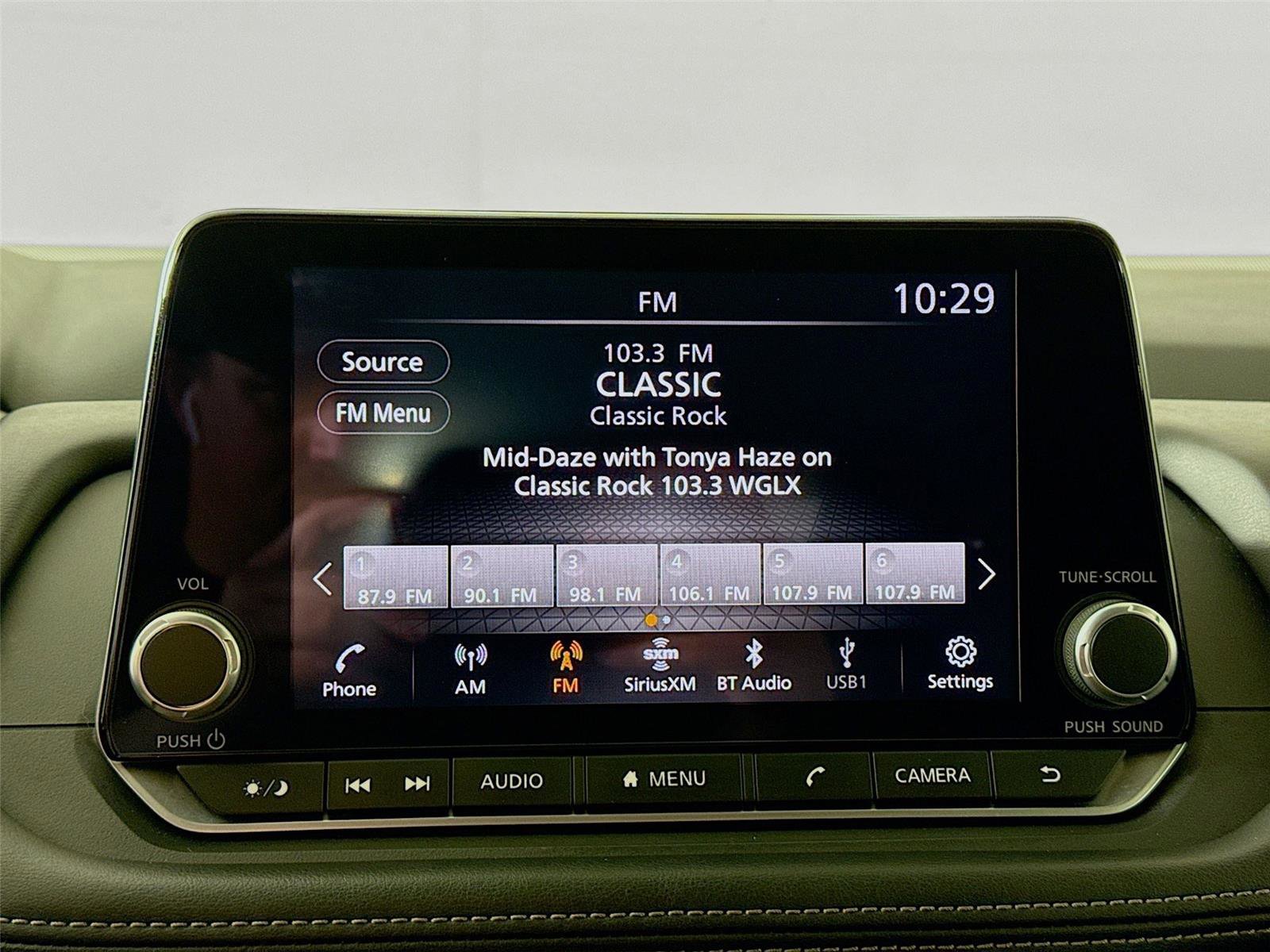 Used 2024 Nissan Rogue SV AWD/4WD image 7