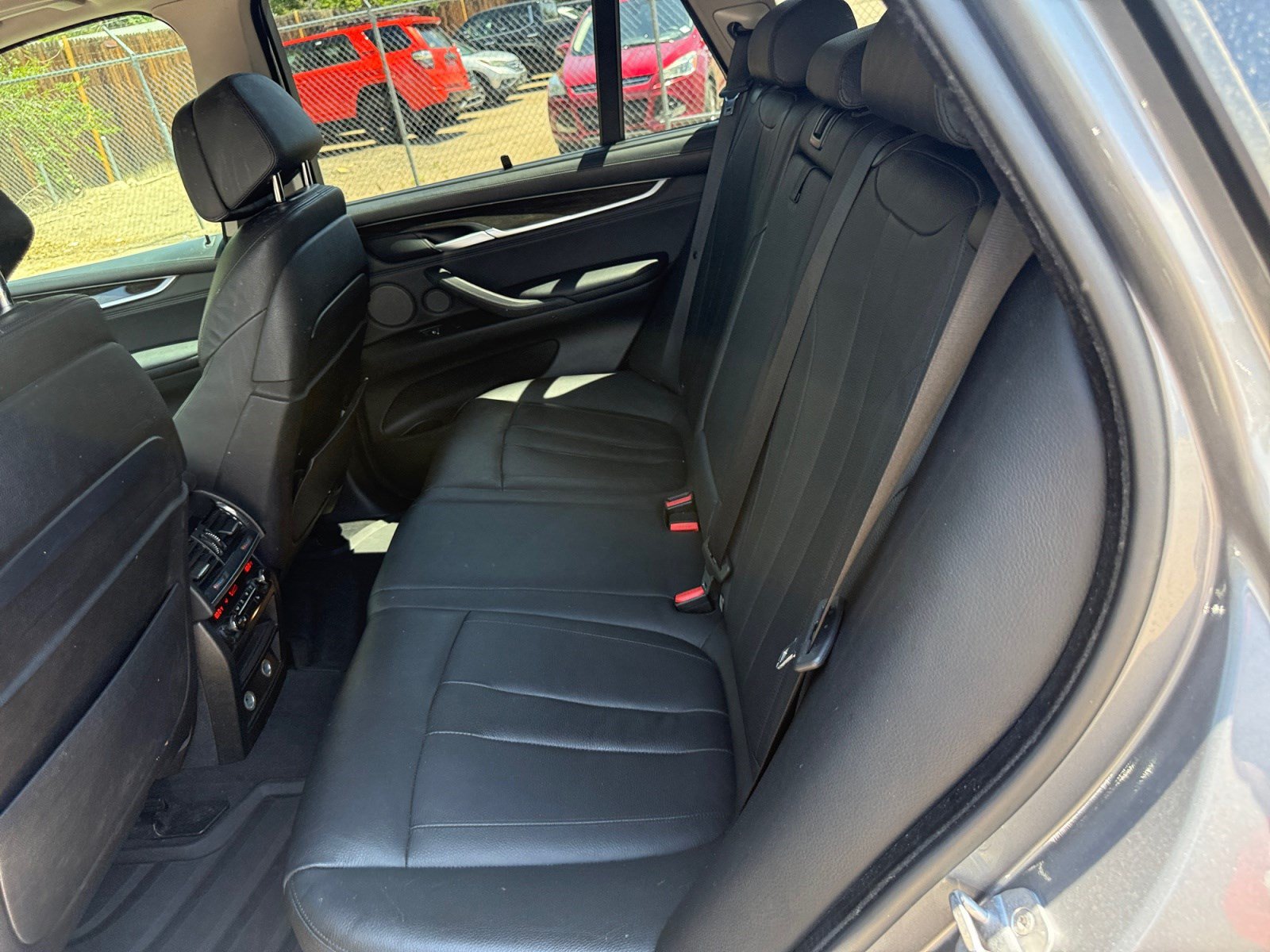 Used 2015 BMW X5 xDrive50i AWD/4WD image 17
