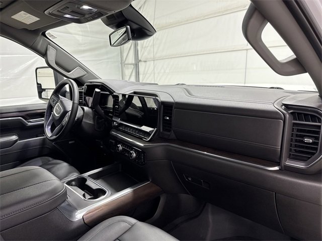 Used 2025 GMC Sierra 2500 SLT w/ SLT Premium Package image 29