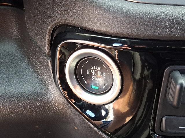 Certified 2025 Chevrolet Silverado 1500 LT AWD/4WD image 25