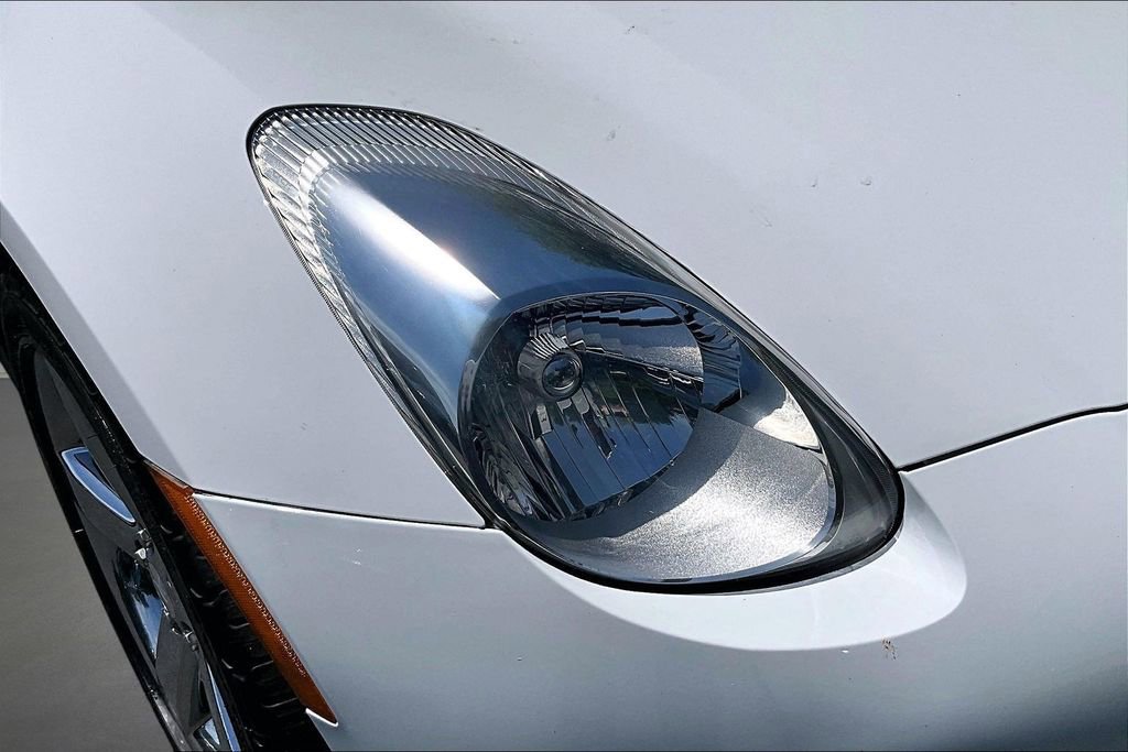 Used 2006 Pontiac Solstice Convertible w/ Premium Package RWD image 23