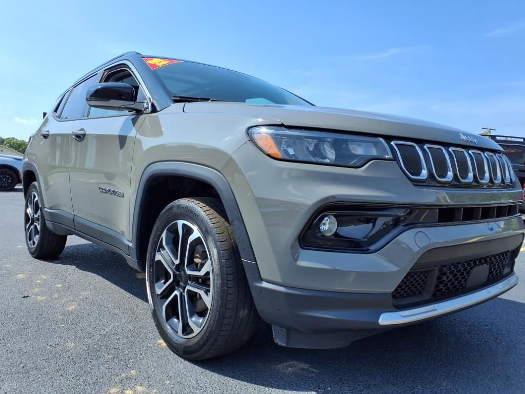 Used 2022 Jeep Compass Limited w/ Sun and Sound Group AWD/4WD image 9