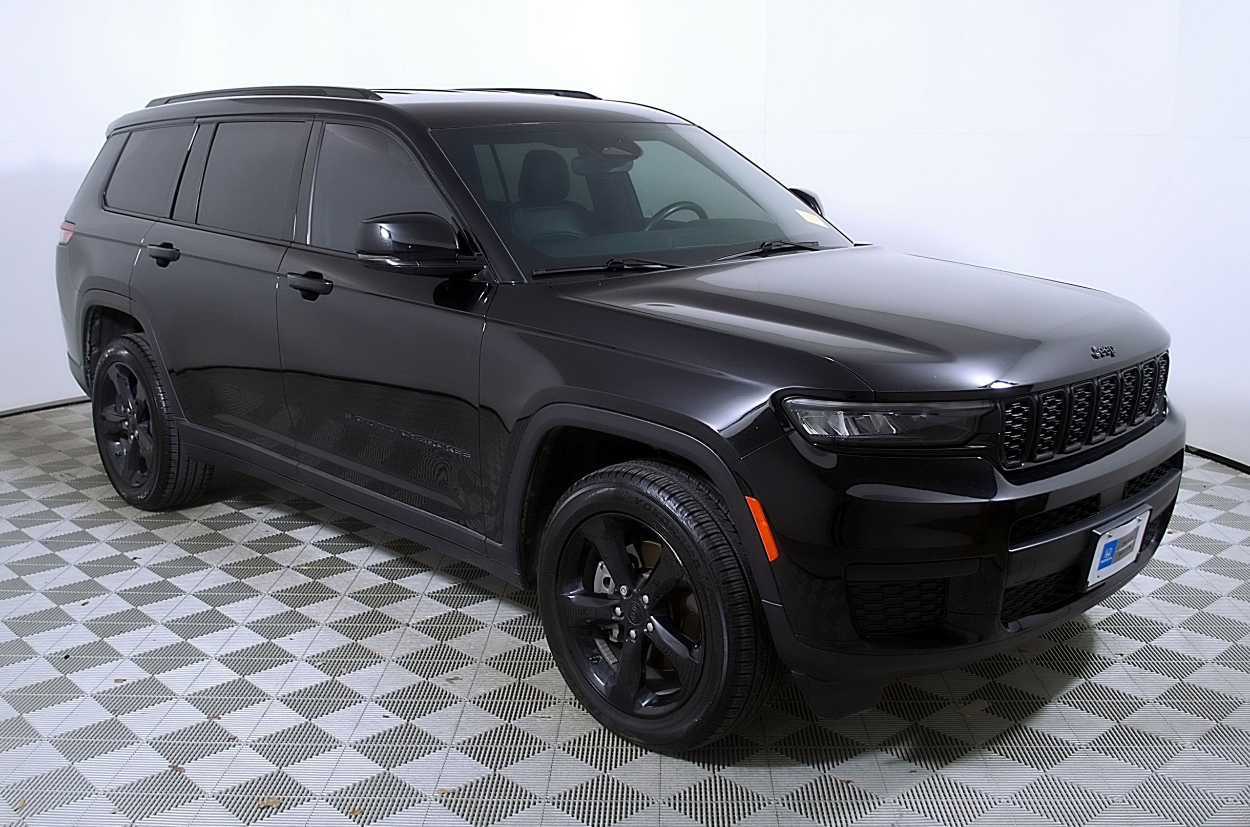 Used 2021 Jeep Grand Cherokee L Laredo image 6