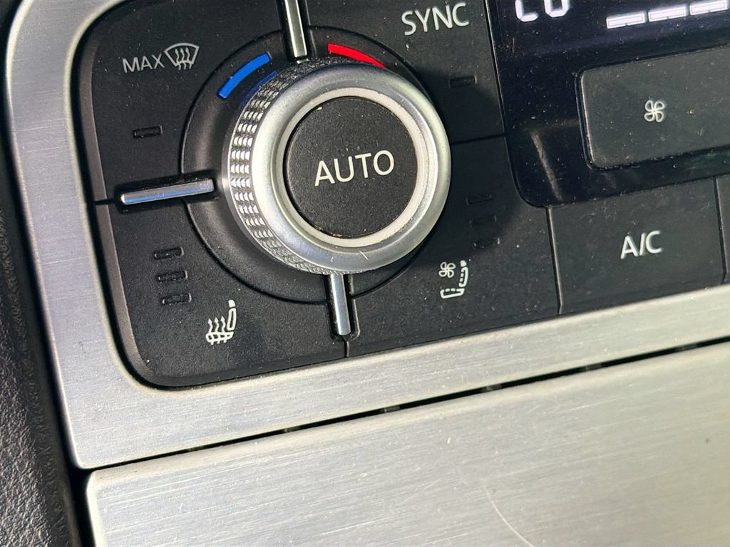 Used 2017 Volkswagen Touareg Wolfsburg Edition AWD/4WD image 21