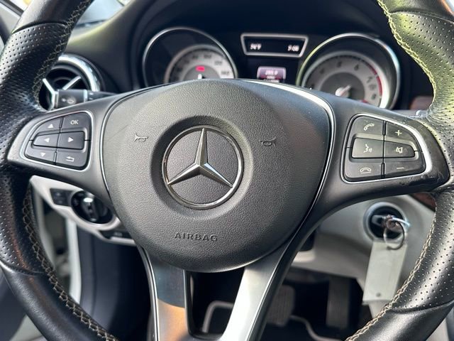 Used 2016 Mercedes-Benz GLA 250 4MATIC image 13