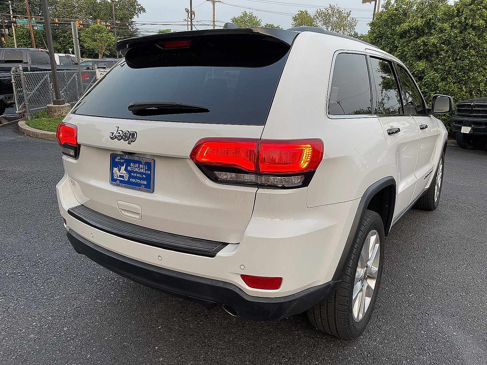 Used 2017 Jeep Grand Cherokee Limited image 5
