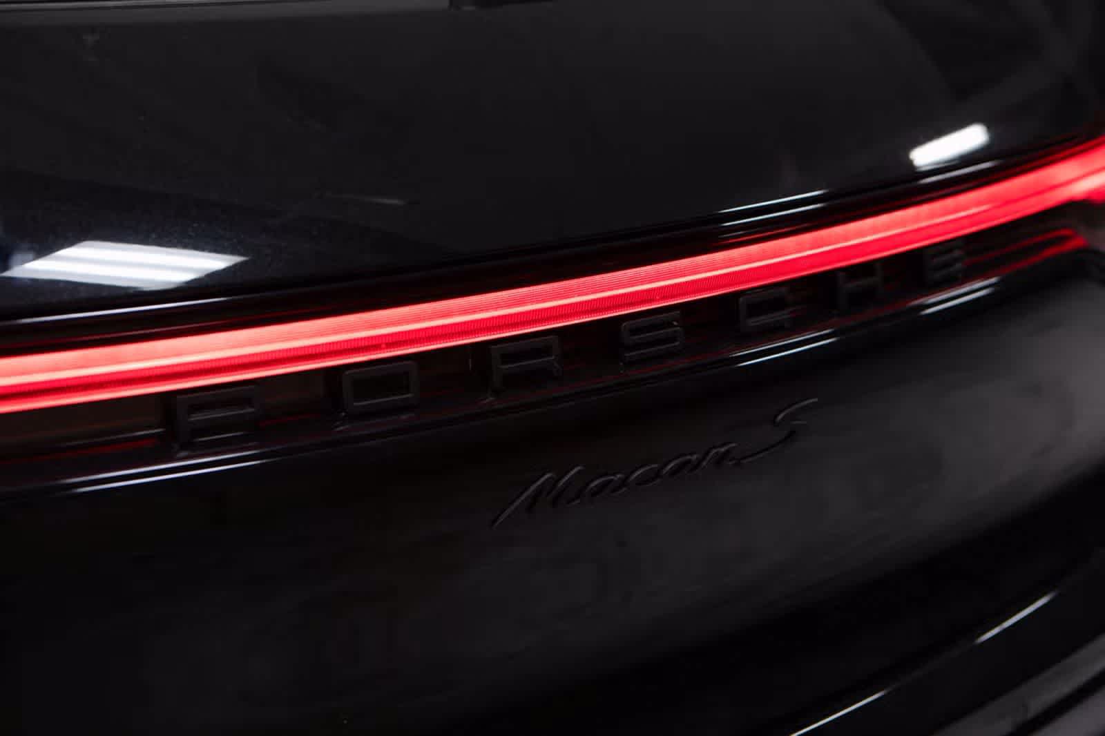 Certified 2026 Porsche Macan S AWD/4WD image 19