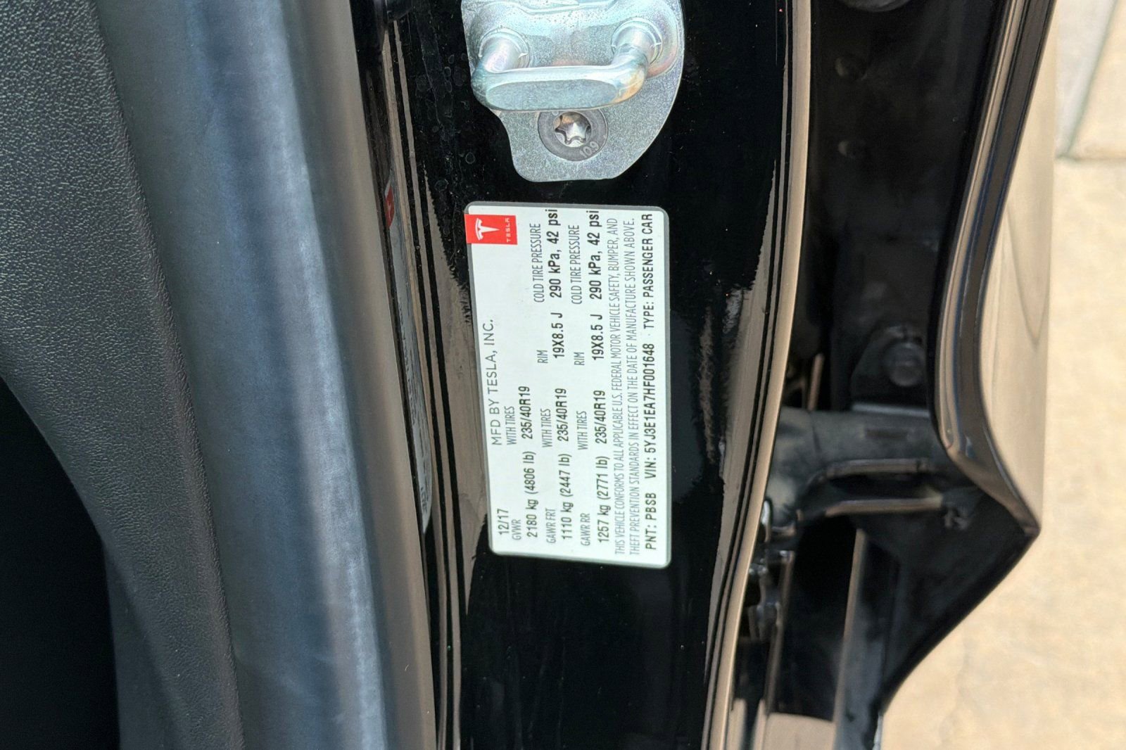 Used 2017 Tesla Model 3 Long Range image 32