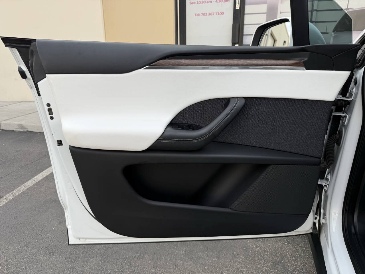 Used 2022 Tesla Model X AWD/4WD image 23