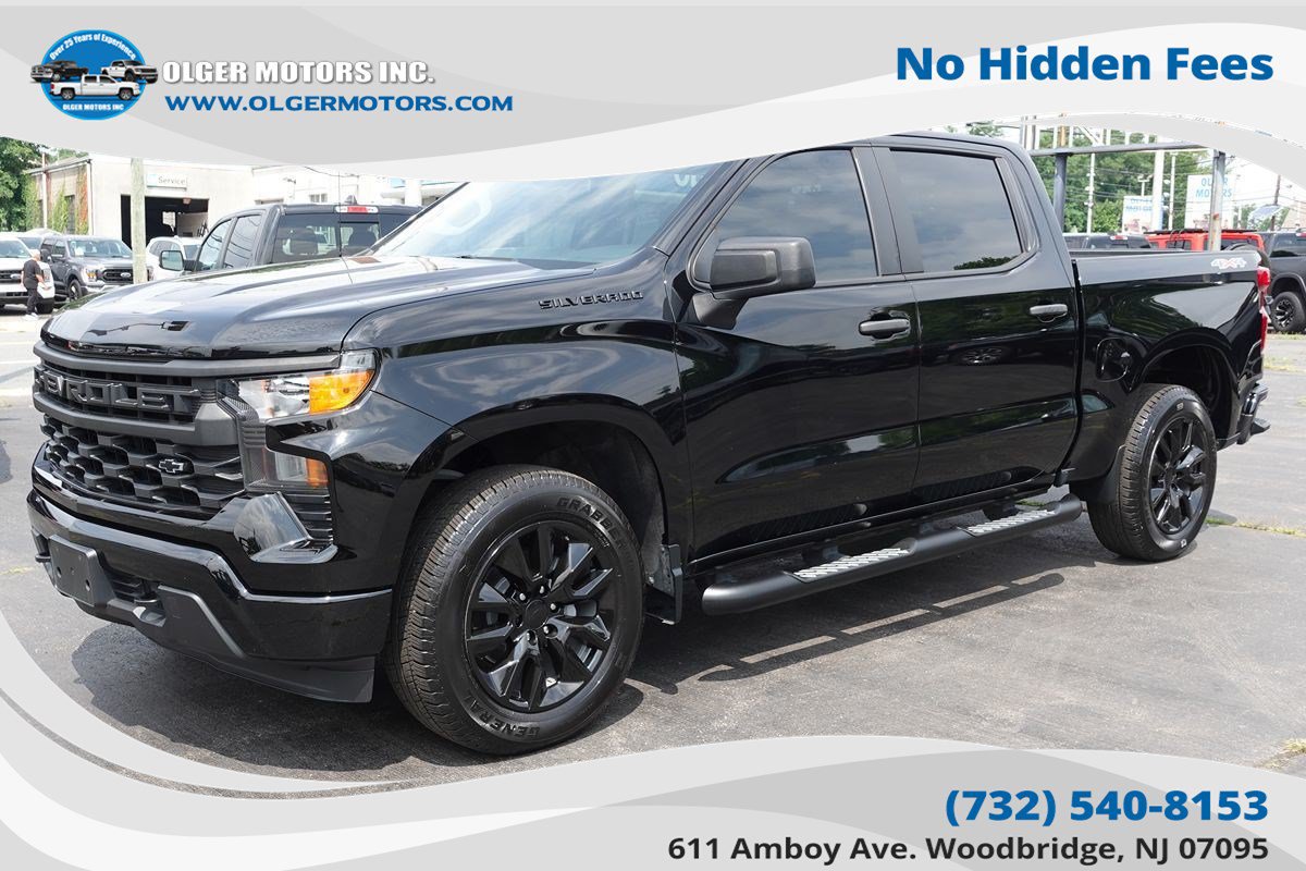 Used 2024 Chevrolet Silverado 1500 Custom w/ LPO, Dark Essentials Package AWD/4WD image 1