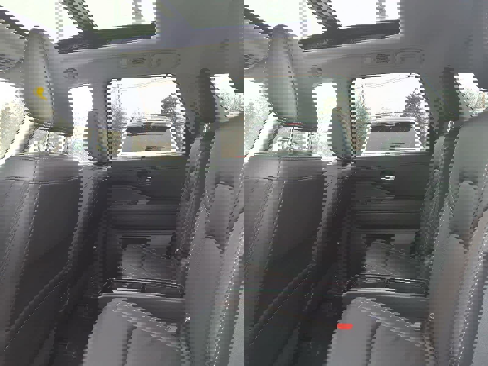 Used 2023 Nissan Pathfinder SL w/ SL Premium Package image 18