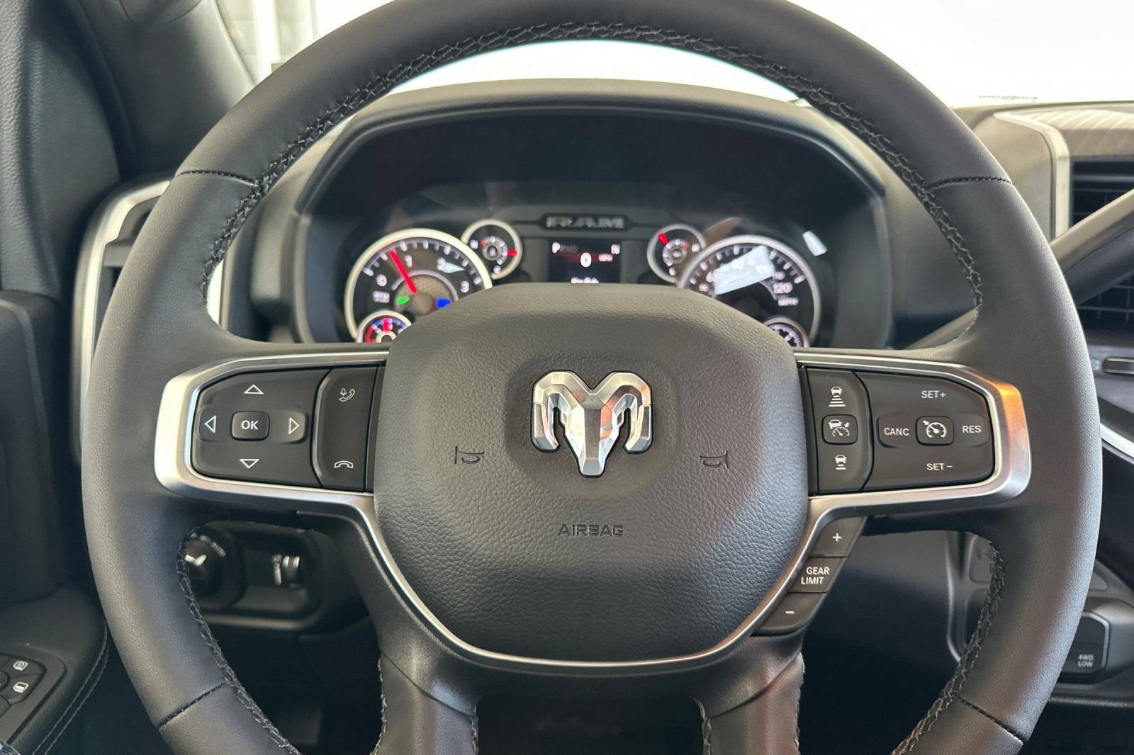 New 2026 RAM 2500 Big Horn AWD/4WD image 24