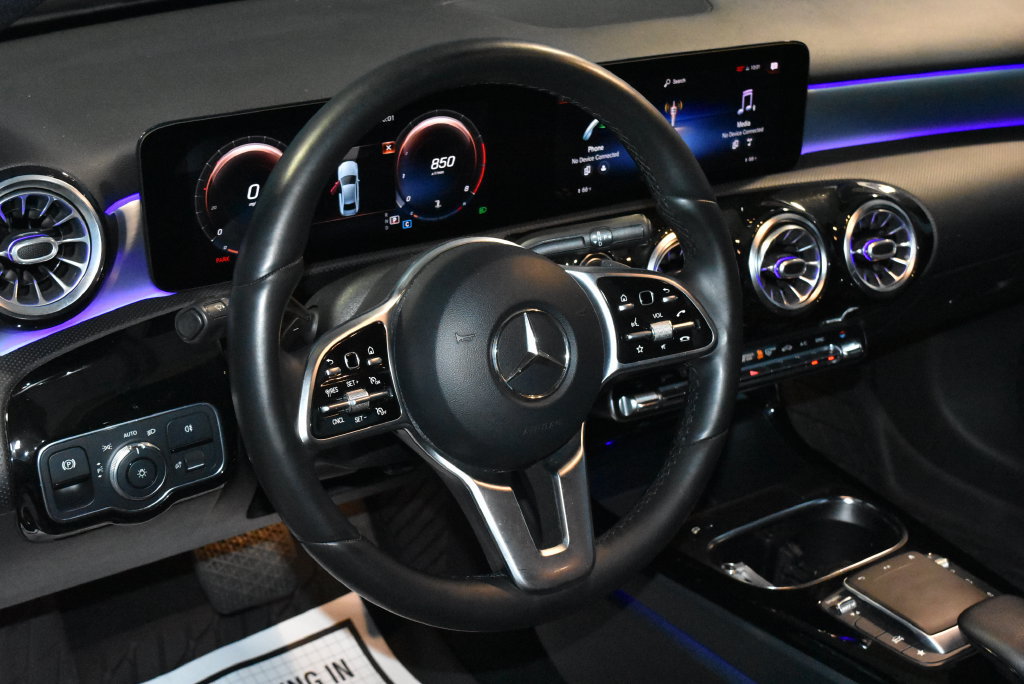 Used 2021 Mercedes-Benz A 220 4MATIC image 2