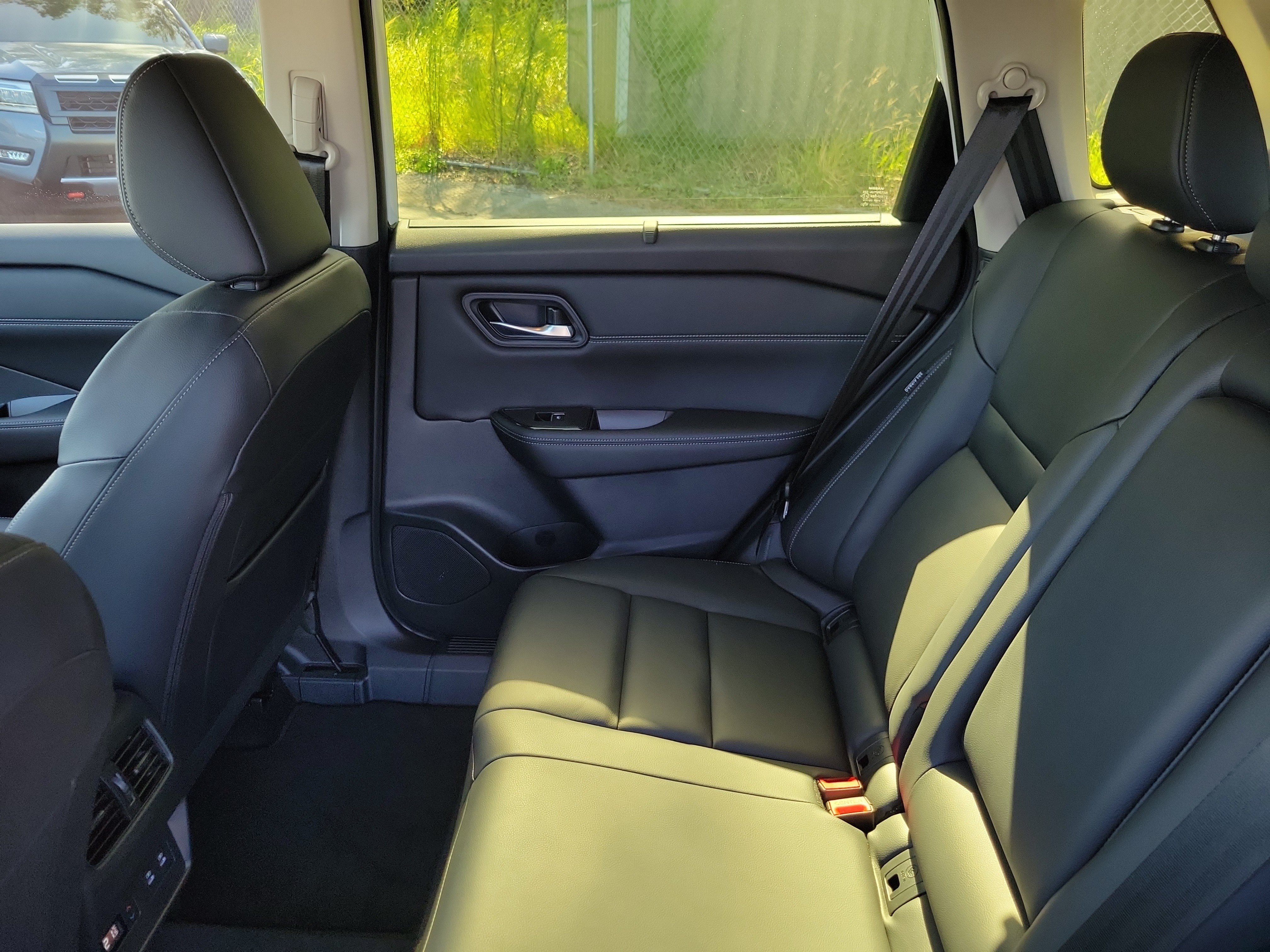 Used 2024 Nissan Rogue SL w/ SL Premium Package FWD image 20