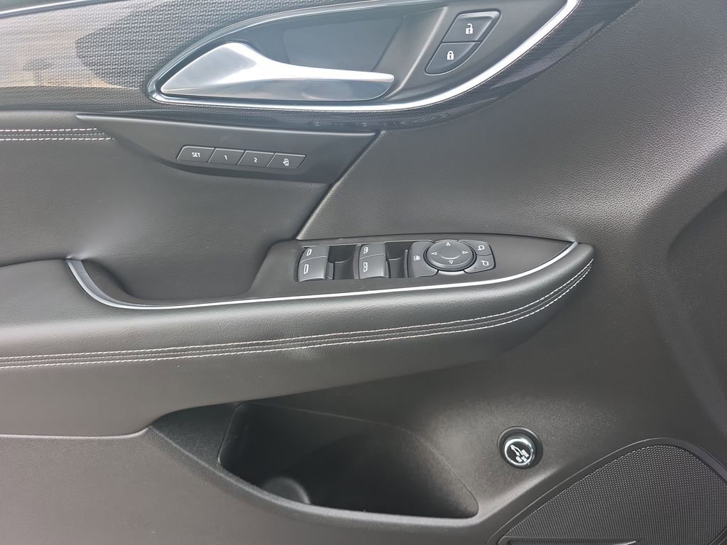 Used 2023 Buick Envision Essence image 15