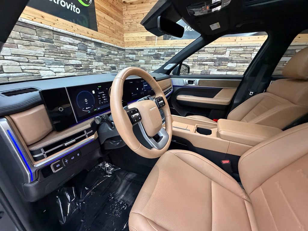 Certified 2025 Hyundai Santa Fe Limited image 10