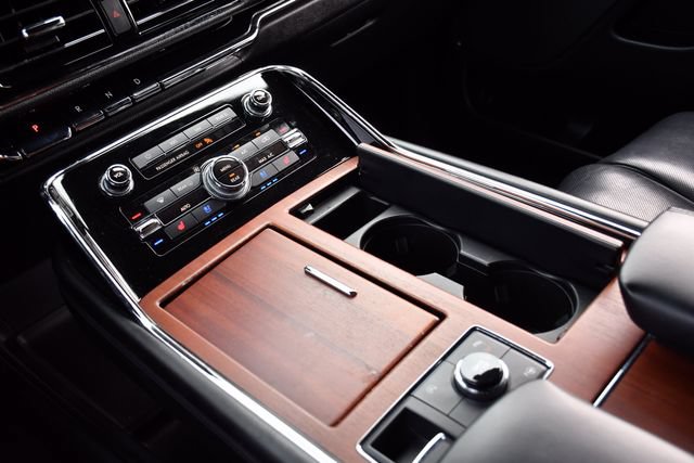 Used 2020 Lincoln Navigator Reserve RWD image 12