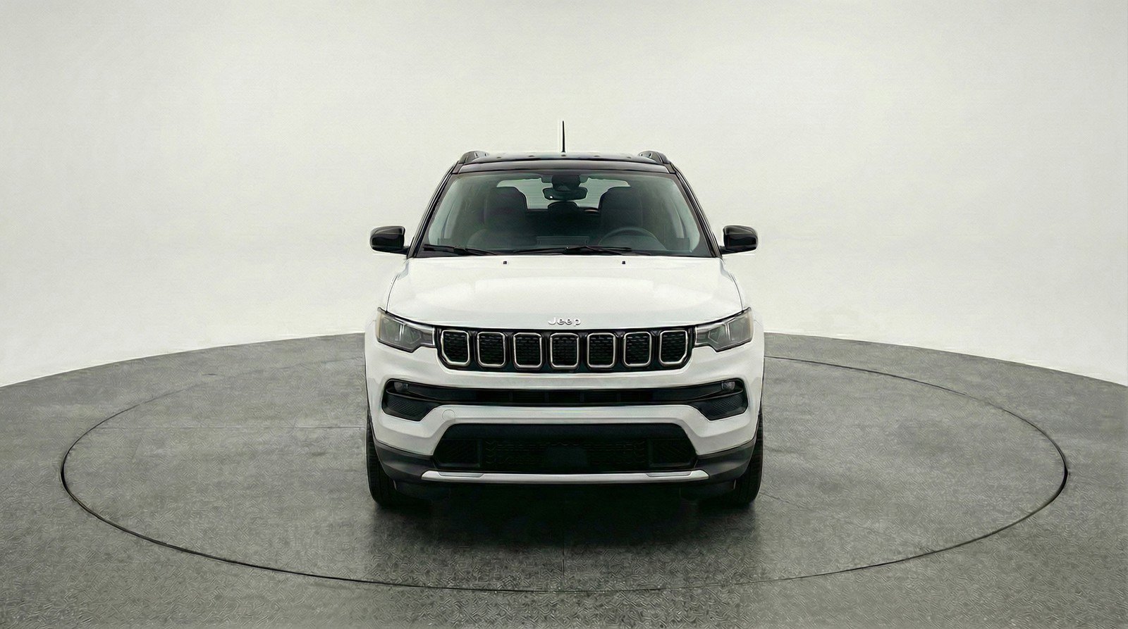 Used 2025 Jeep Compass Limited image 2