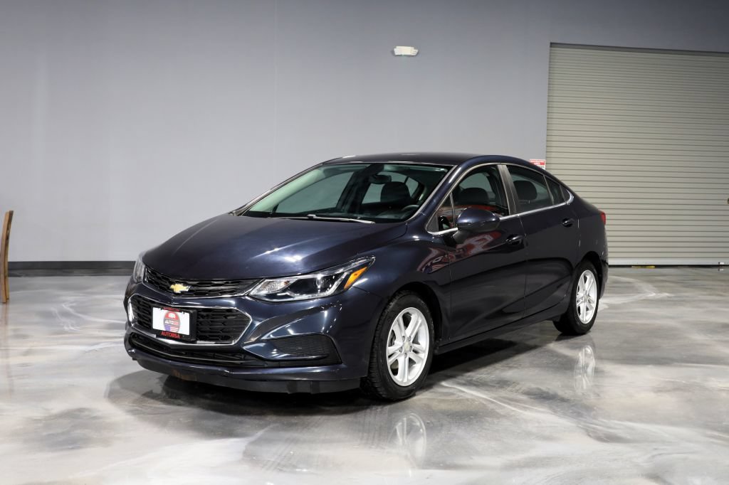 Used 2016 Chevrolet Cruze LT FWD image 3