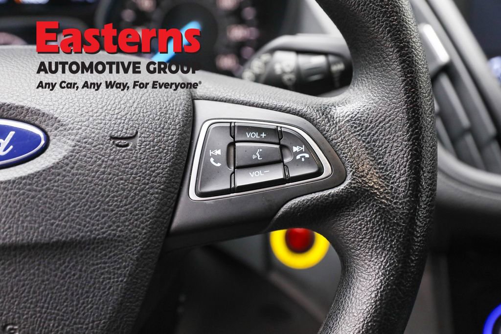 Used 2019 Ford Escape SE image 16