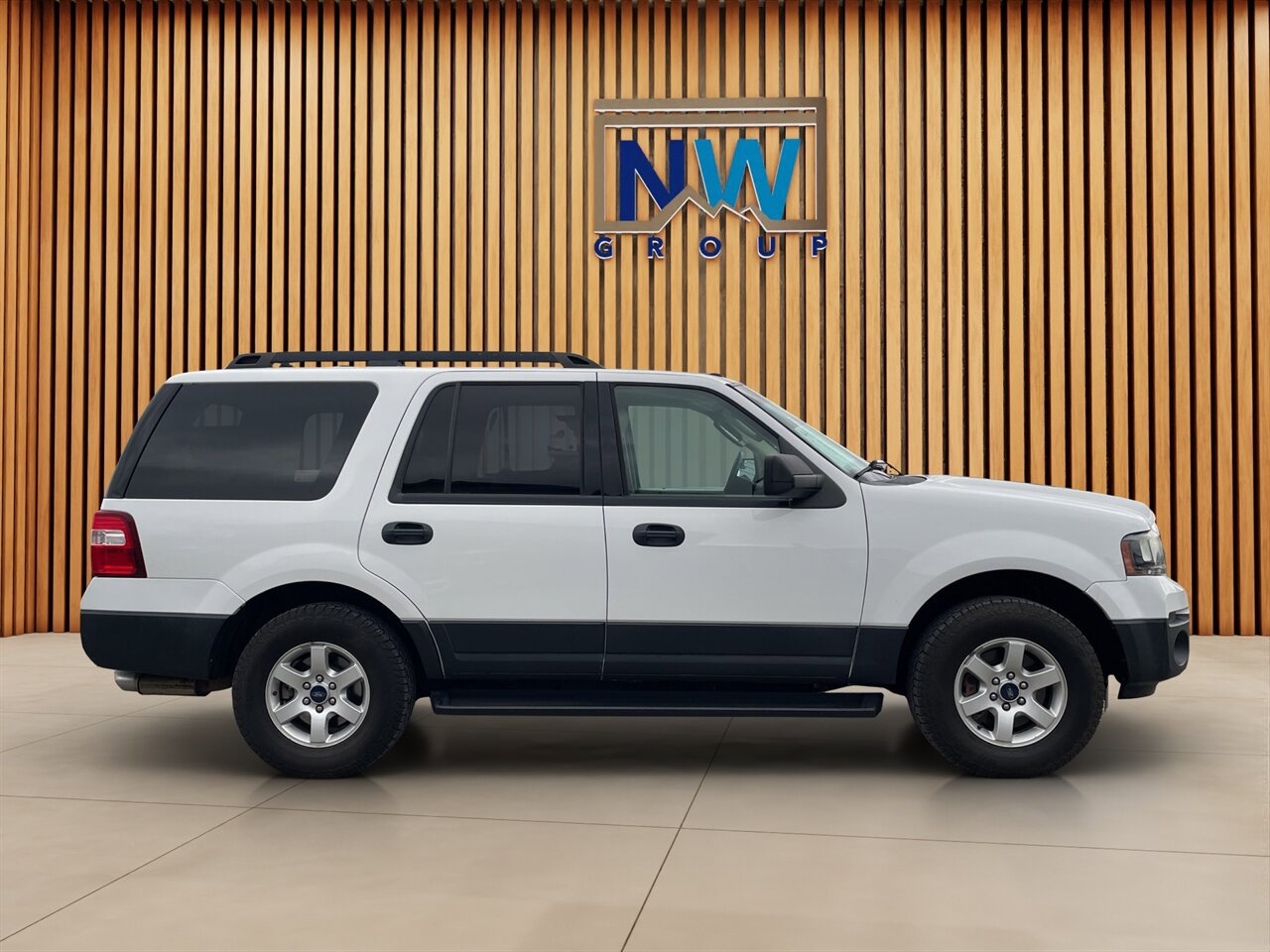 Used 2015 Ford Expedition XL AWD/4WD image 26